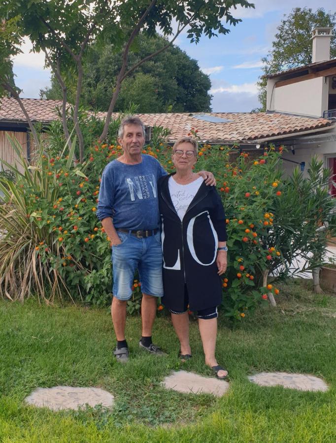 Gites Du Mas Gibert A Saussines Entre Nimes Et Montpellier Exterior foto